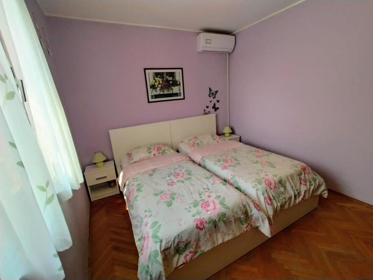Apartments Villa Sabina Pula Exterior photo
